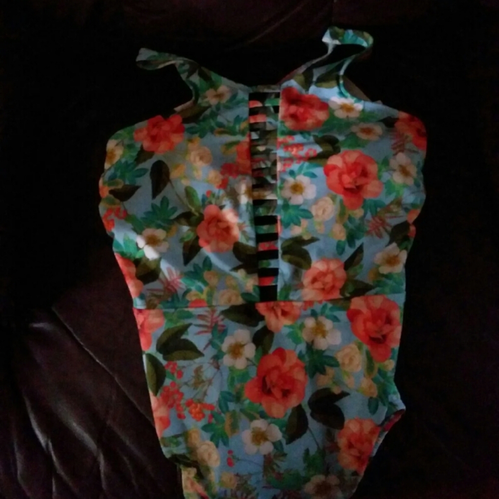 One piece by Beach Betty